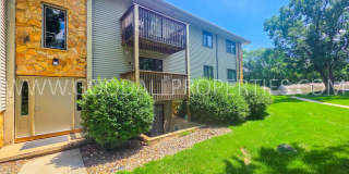 Summer Leasing Special: Lease this home for $995/month 2 Bed, 2 Bath Condo with Pool Access in Clive Gallery 1