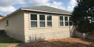 4 BR / 2 BA - 1832 SF One-Story Home - LAGO VISTA! Gallery 31