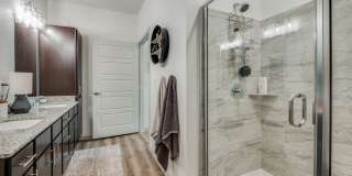 2201 Creekview Gallery 23