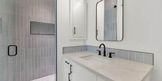 Rates Vary: $19,995 - $34,995 Gallery 27