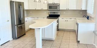 3-6 Month Rental, Amazing Water Front Property With Private Pool! Gallery 11