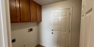 5 bedroom home located in Sylvan School District! Gallery 27