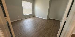 Spacious 3 bedroom, 2 bath home with a den! Gallery 21