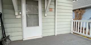AVAILABLE JULY - 3 BEDROOM/1.5 BATHROOM HOME Gallery 32