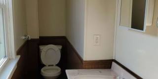 Great 3 bed 1.5 Bath close to University of Dayton, MIami Valley Hospital and greater Dayton. Gallery 9