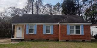 Spacious 4 bedroom 2 bath home for lease Gallery 1