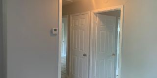 Cute 2/1 townhome with extra storage and covered parking Gallery 4