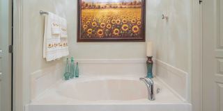 Beautiful pet friendly 4 bedroom home-AVAILABLE TODAY! Gallery 28