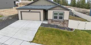 Newer 4 Bed 2 Bath Home in the Cheney SD Gallery 1
