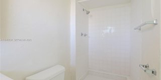 2250 NE 136th St Gallery 14