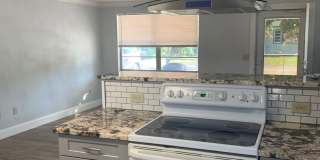 3 bedroom 1 bath recently refurbished  with large fenced backyard ,close to shopping and the beach Gallery 6