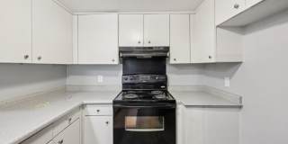 Premier Gardens Apt. Gallery 50