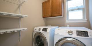 Charming Newer Construction King City 3 Bedroom/2.5 Bath Home Gallery 15
