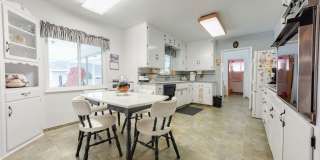 Spacious 3 Bedroom Home with Oversized Family Room & Covered Outdoor Living! Gallery 15