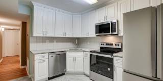 2210 SPRINGWOOD Drive Gallery 13