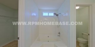 Charming 3-Bedroom Home with Brand New Windows, Garden Yard and Coffee Bar in Navarre Gallery 10