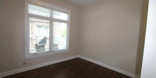 Midtown Renovated Duplex - Hardwood Floors, Exposed Brick Gallery 10