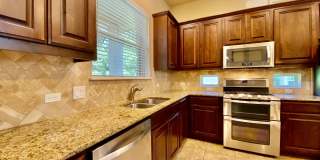 3 Bedroom 2.5 Bathroom Detached Condo in South Austin!! Gallery 11