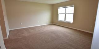 Single Family Home 4 Bedroom 2.5 Bath, 2 car garage for rent at 527 Bristol Cir, Kissimmee, FL 34758 Gallery 15