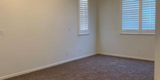 Beautiful 4 Bedroom and 2 Bath Home with Bonus Office Area Gallery 15