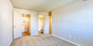 LakeRidge Square Gallery 16