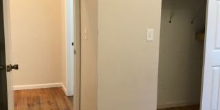 ***$500 Move-In Special*** SPACIOUS 3 BR/2 BA Rental in Mid-City with BACKYARD and DRIVEWAY (Section 8 not accepted) Gallery 14