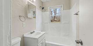 Charming 2 bedroom 1 bath located in Kansas City Gallery 10