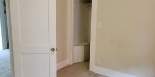 Charming 2-Bedroom House Near Downtown Oak Harbor Gallery 9