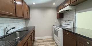 6814 N 35TH Avenue unit: D Gallery 1