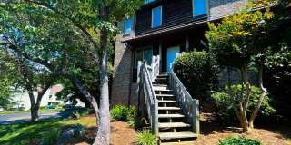 Beautiful 3-story 2 bedroom, 2 1/2 bathroom townhome in Winston Salem Gallery 1