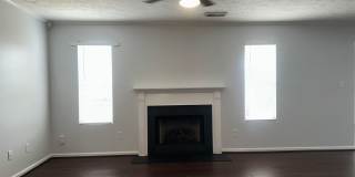 Lovely Single Family House! All Electric, Garage, Deck, Privacy Fenced Backyard, Pets Ok! Gallery 5