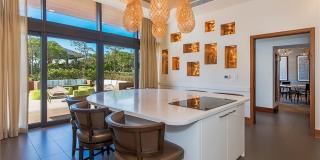 1555 Kapiolani Boulevard Gallery 18