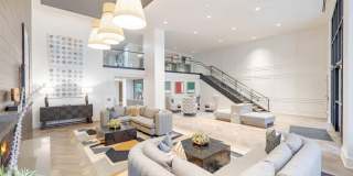 501-31 N COLUMBUS Boulevard Gallery 36