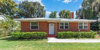 7115 LUCKY Drive E Gallery 1