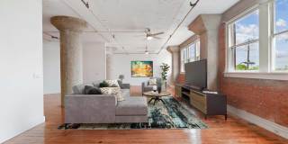 South Side on Lamar Gallery 16