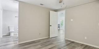 Beautifully Remodeled 3/1.5 Home in Historic Denver Heights with Modern Upgrades and a Park‑Like Backyard. Gallery 12