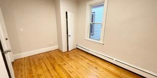3 Bed - 1000sqFt - Mission Hill Gallery 8