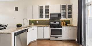 AUGUST 10 Beautiful 4 bed 3 bath home with tons of light and lots of outdoor space!! Gallery 7
