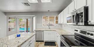 12926 W Cheery Lynn Road Gallery 14