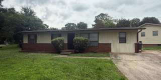 Section 8 approved 4 bedroom 2 bath house minutes from Downtown Huntsville AL! Gallery 1