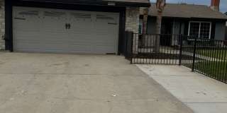 Charming 3 bedroom 2 bathroom home located in North Hanford Gallery 1