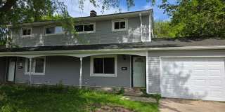 Townhome with attached garage Gallery 1