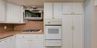 3518 Blackstone Street Gallery 15