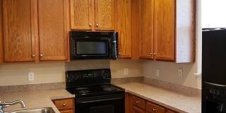 Room in 3 Bedroom Home at McGoogan Ln Gallery 18