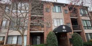 TOP LEVEL 2 BEDROOM 2 BATH CONDO IN FARMINGDALE ESTATES Gallery 1