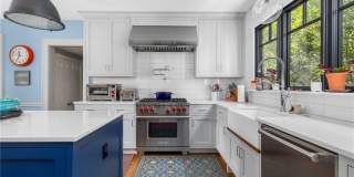 41 Hunter Avenue Gallery 11