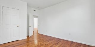 1043 Hunterdon St Gallery 11