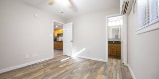 220 West Alabama Apartments Gallery 14