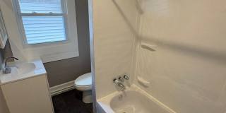 Charming Three Bedroom Townhouse! Gallery 7