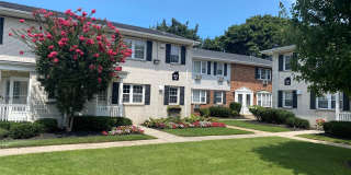 212 Kensington Lane Gallery 1